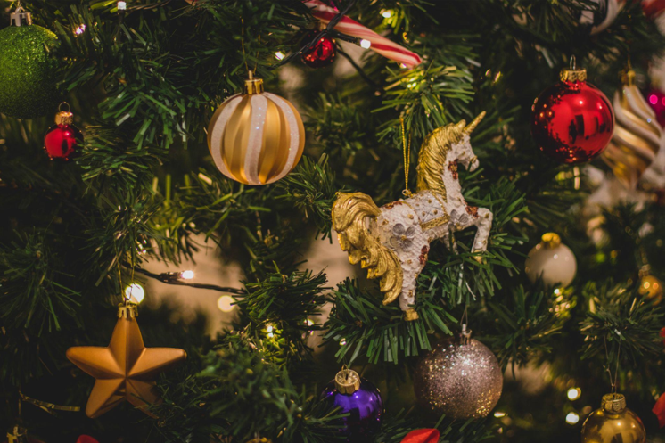 The Benefits of Choosing a Flocked Christmas Tree and Slim Pre-Lit Christmas Tree